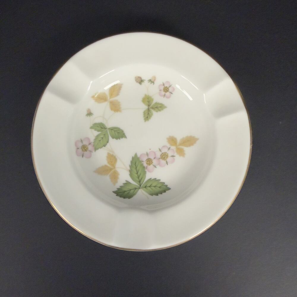 Wedgwood Bone China Wild Strawberry Ashtray Trinket Jewelry - England